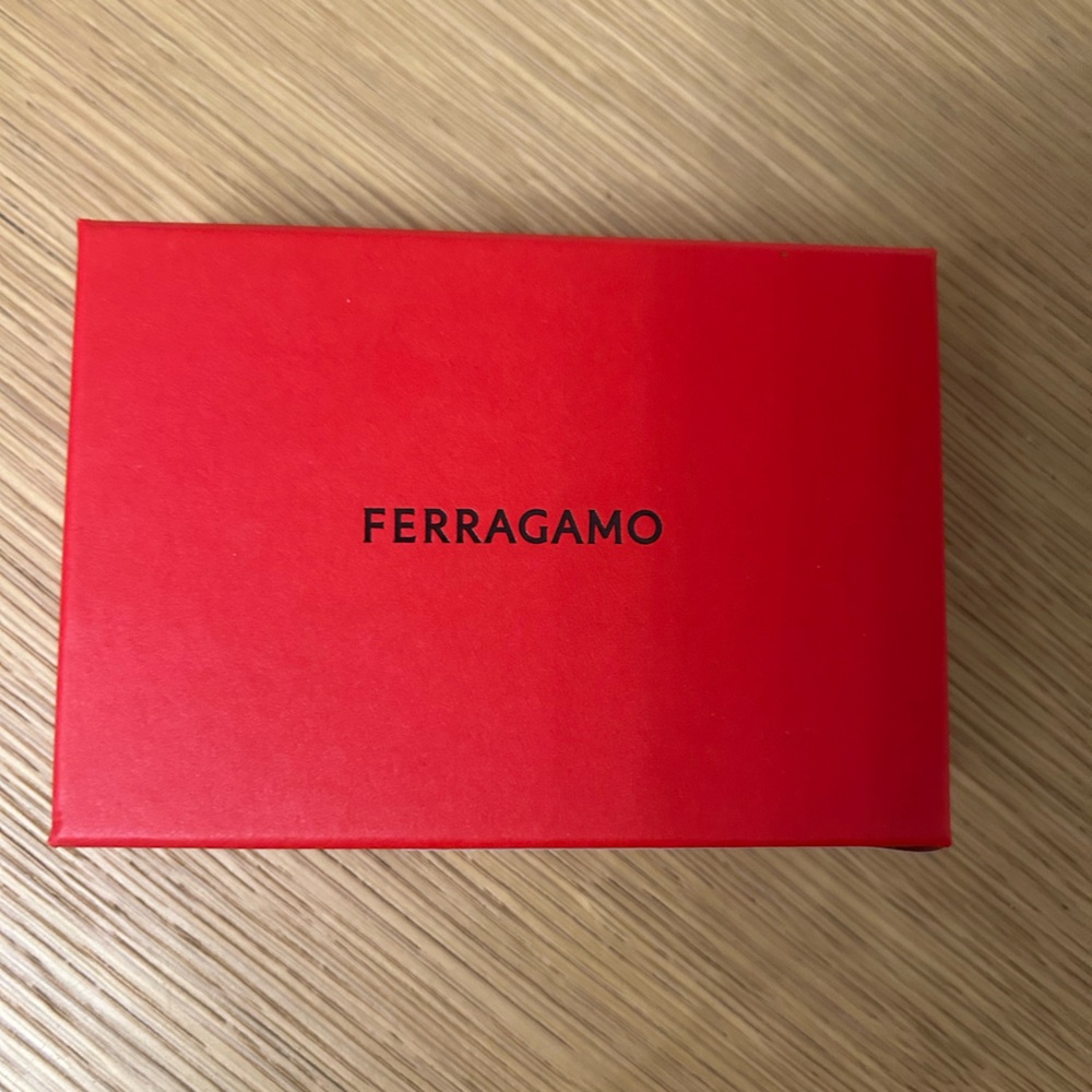 Ferragamo - Picture 4 of 4